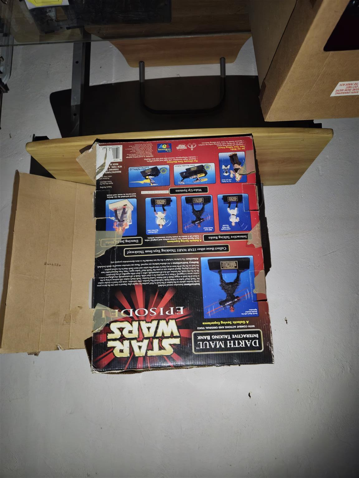 Star Wars collectible ( Darth Maul )