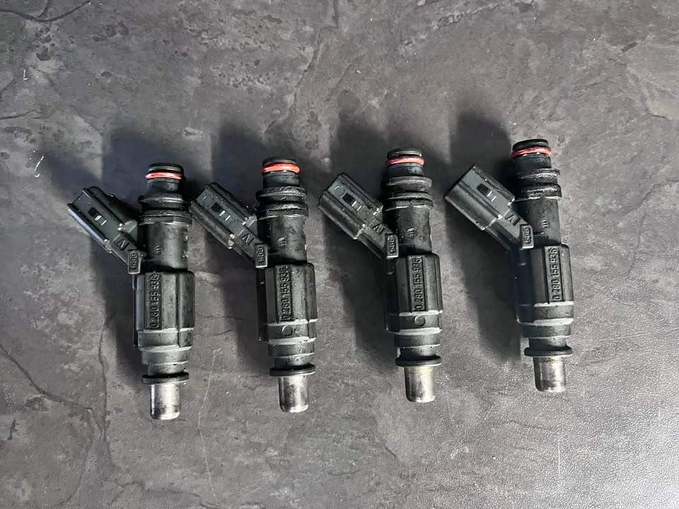 Toyota Corolla - Verso 1.8 VVTI 1ZZ Injector (Each) - Private Seller Toyota Corolla - Verso 1.8 VVTI 1ZZ Injector (Each) - Private Seller