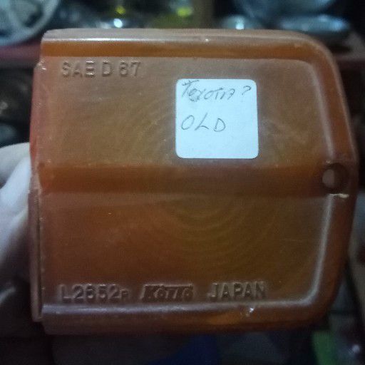 Hi Lux, very old model, flicker lens - Private Seller Hi Lux, very old model, flicker lens - Private Seller