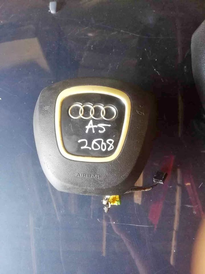 Audi A5 2008 Airbag - Private Seller Audi A5 2008 Airbag - Private Seller