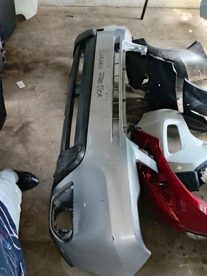 SUBARU FORESTER FRONT BUMPER - Private Seller SUBARU FORESTER FRONT BUMPER - Private Seller