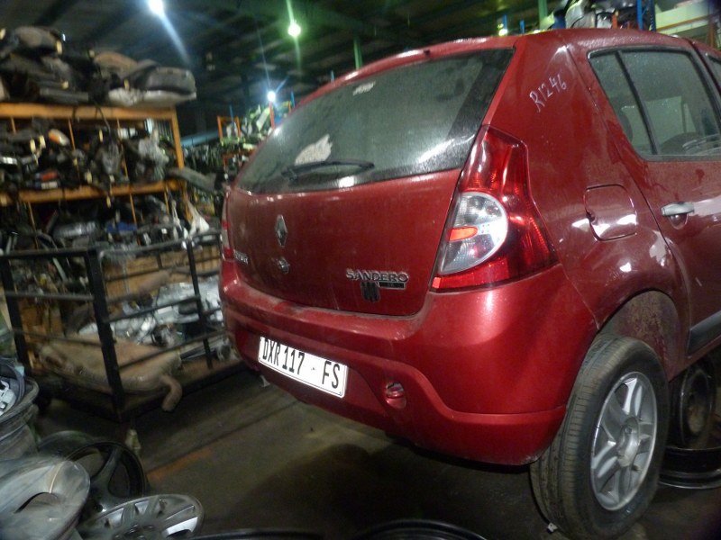Renault Sandero 1.6 CUP Manual Red - 2011 STRIPPING FOR SPARES - Private Seller