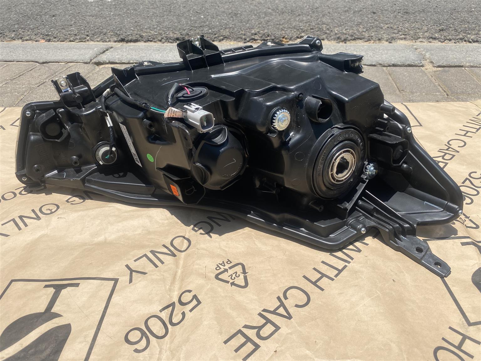 2024 SUZUKI ERTIGA/TOYOTA RUMION HEADLIGHT LEFT SIDE FOR SALE