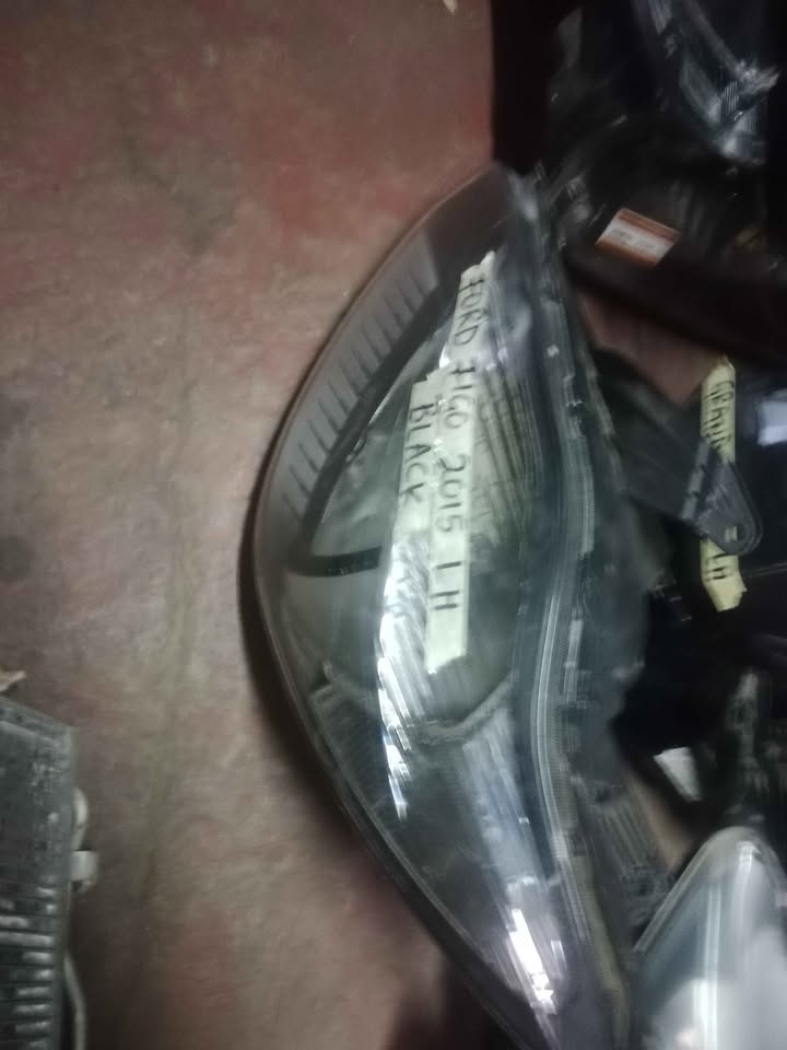 Ford Figo headlight 2015 - Private Seller Ford Figo headlight 2015 - Private Seller