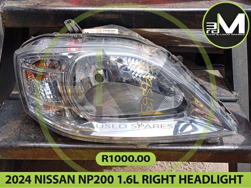 2024 NISSAN NP200 1.6L RIGHT HEADLIGHT  MV0788