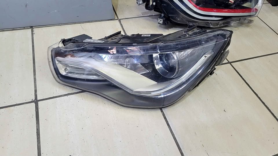 Audi A1 Preface xenon Headlight - Private Seller Audi A1 Preface xenon Headlight - Private Seller