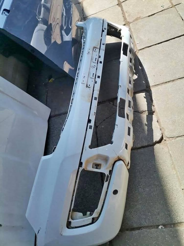 Ford EVAREST Front Bumper Used Auto Body Spare Parts At Sema Spare Center. - Private Seller Ford EVAREST Front Bumper Used Auto Body Spare Parts At Sema Spare Center. - Private Seller