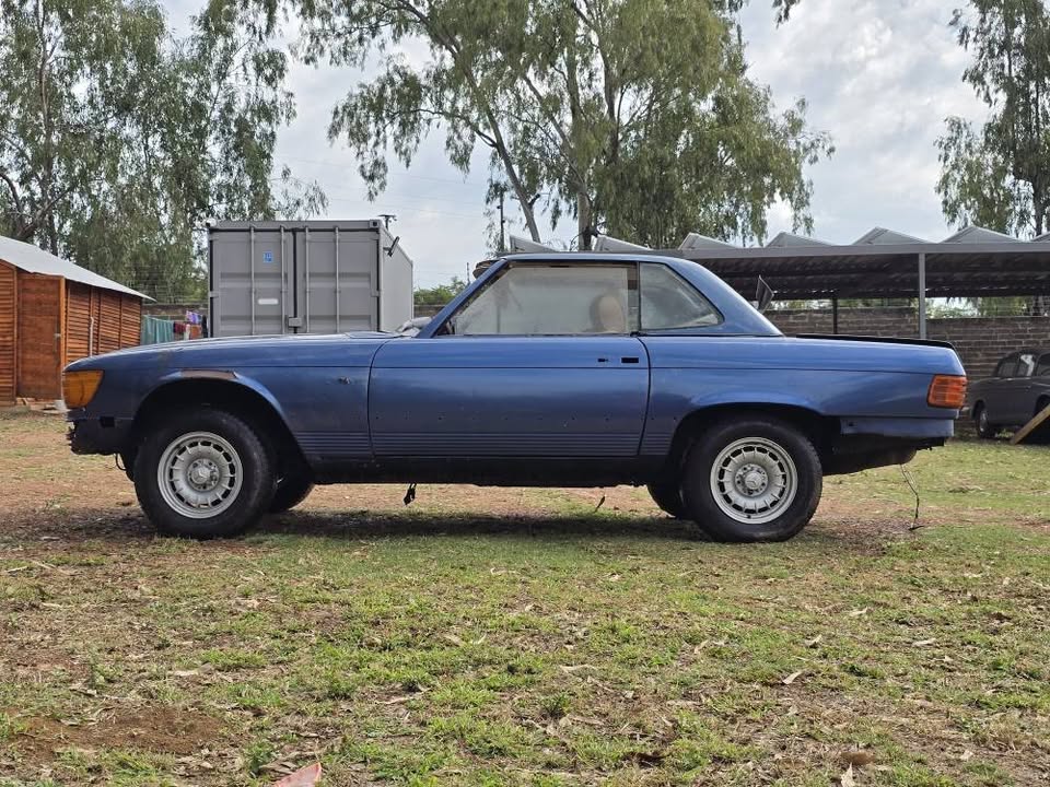 1983 Mercedes-Benz R107 | Junk Mail Marketplace