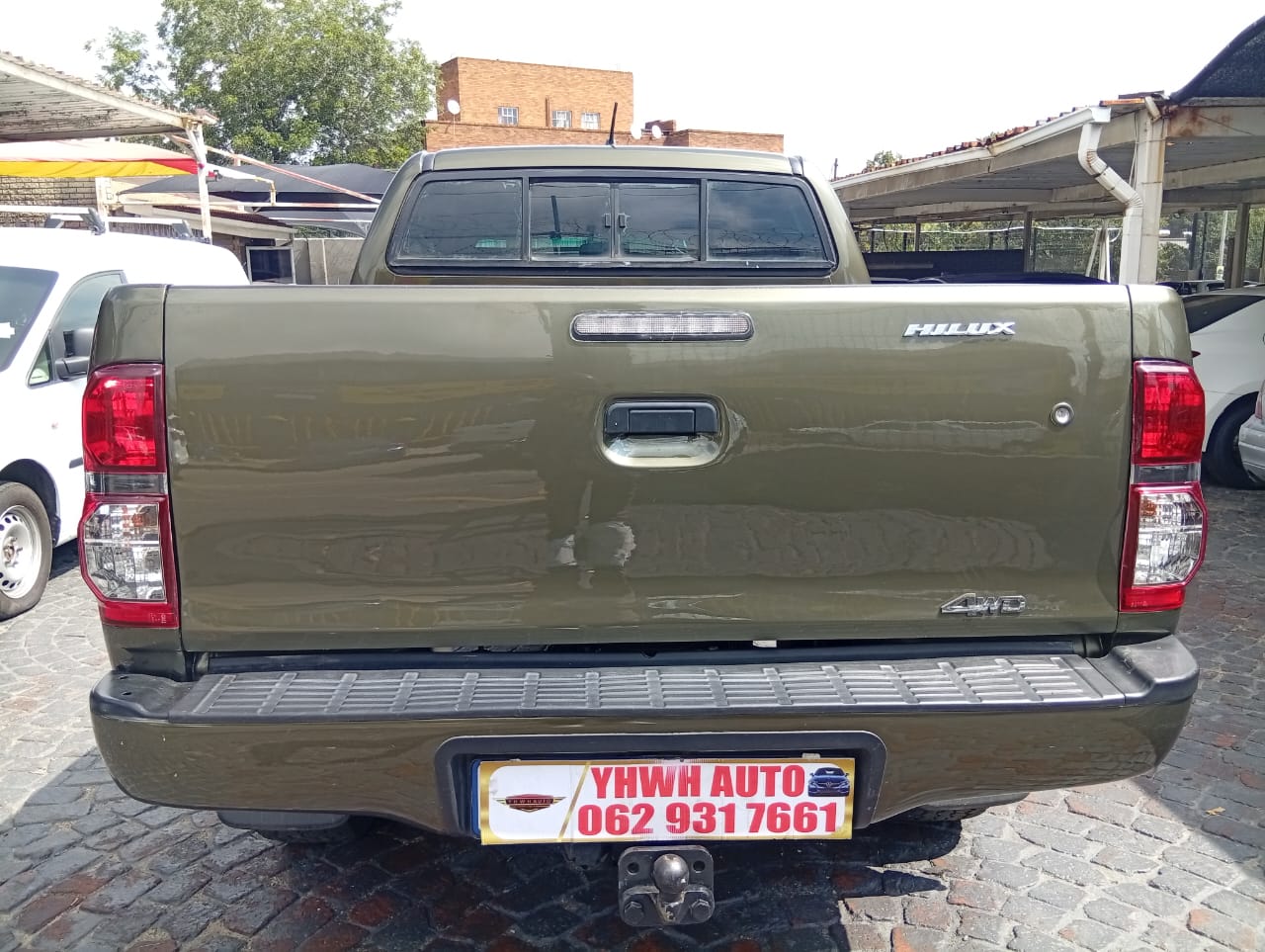 Used 2015 Toyota Hilux 2.5D-4D double cab 4x4 SRX - Private Seller Used 2015 Toyota Hilux 2.5D-4D double cab 4x4 SRX - Private Seller