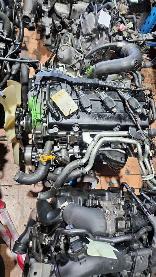 NISSAN NV350 QR25 IMPENDULO ENGINE FOR SALE - Private Seller NISSAN NV350 QR25 IMPENDULO ENGINE FOR SALE - Private Seller