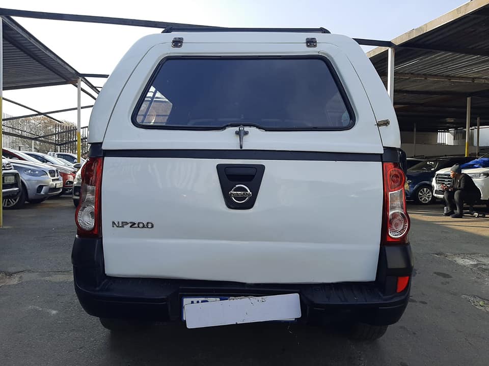 2011 Nissan Np200 1.6i Bakkie with a Canopy and a leather interior