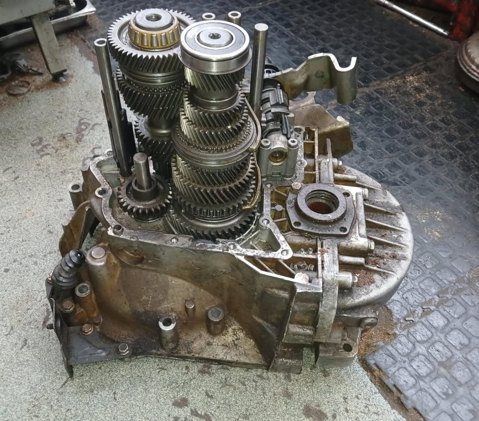 Peugeot 6 speed gearbox for sale - Private Seller