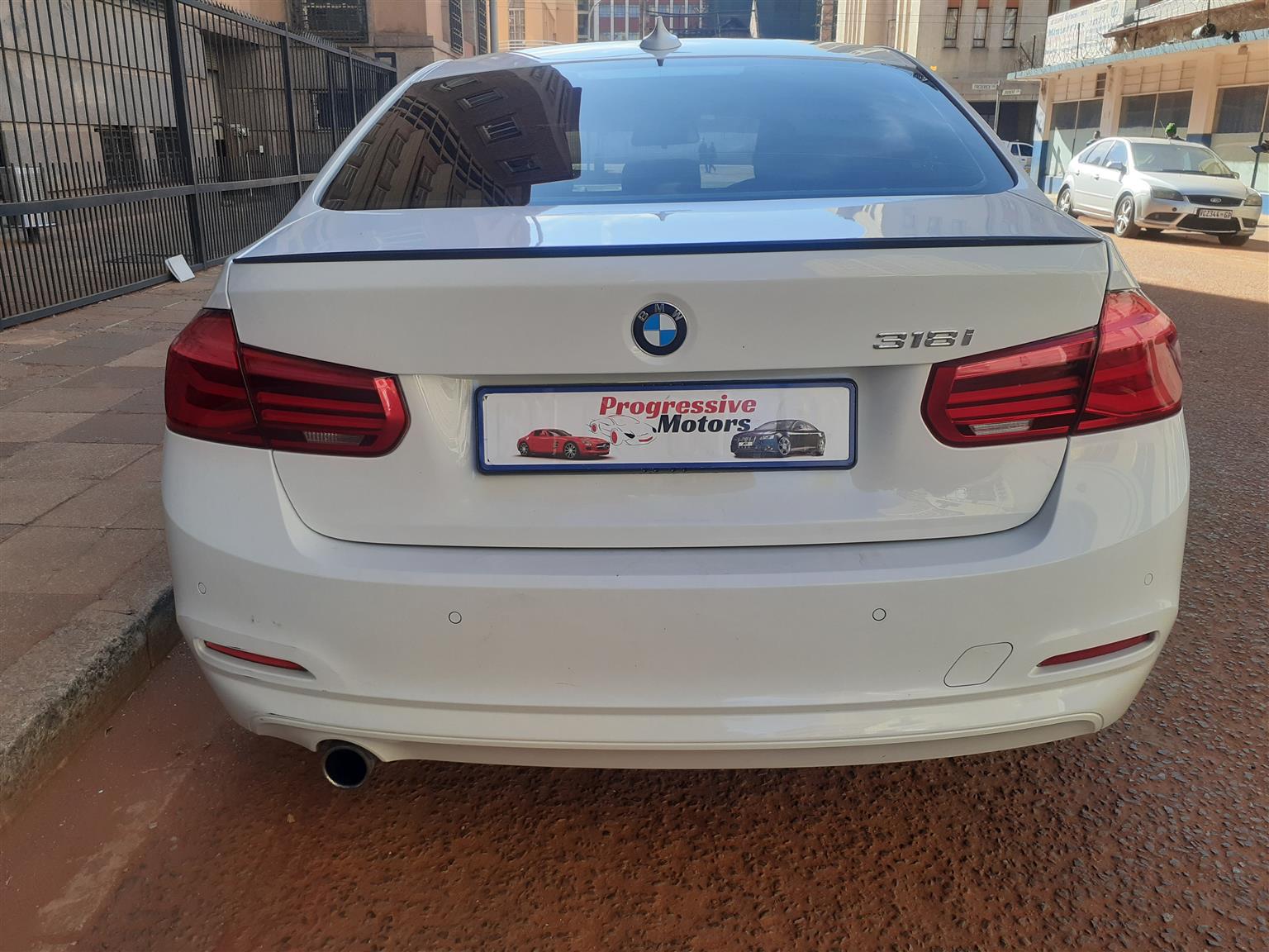 BMW 3 SERIES 318i M Performance 2016 Automatic