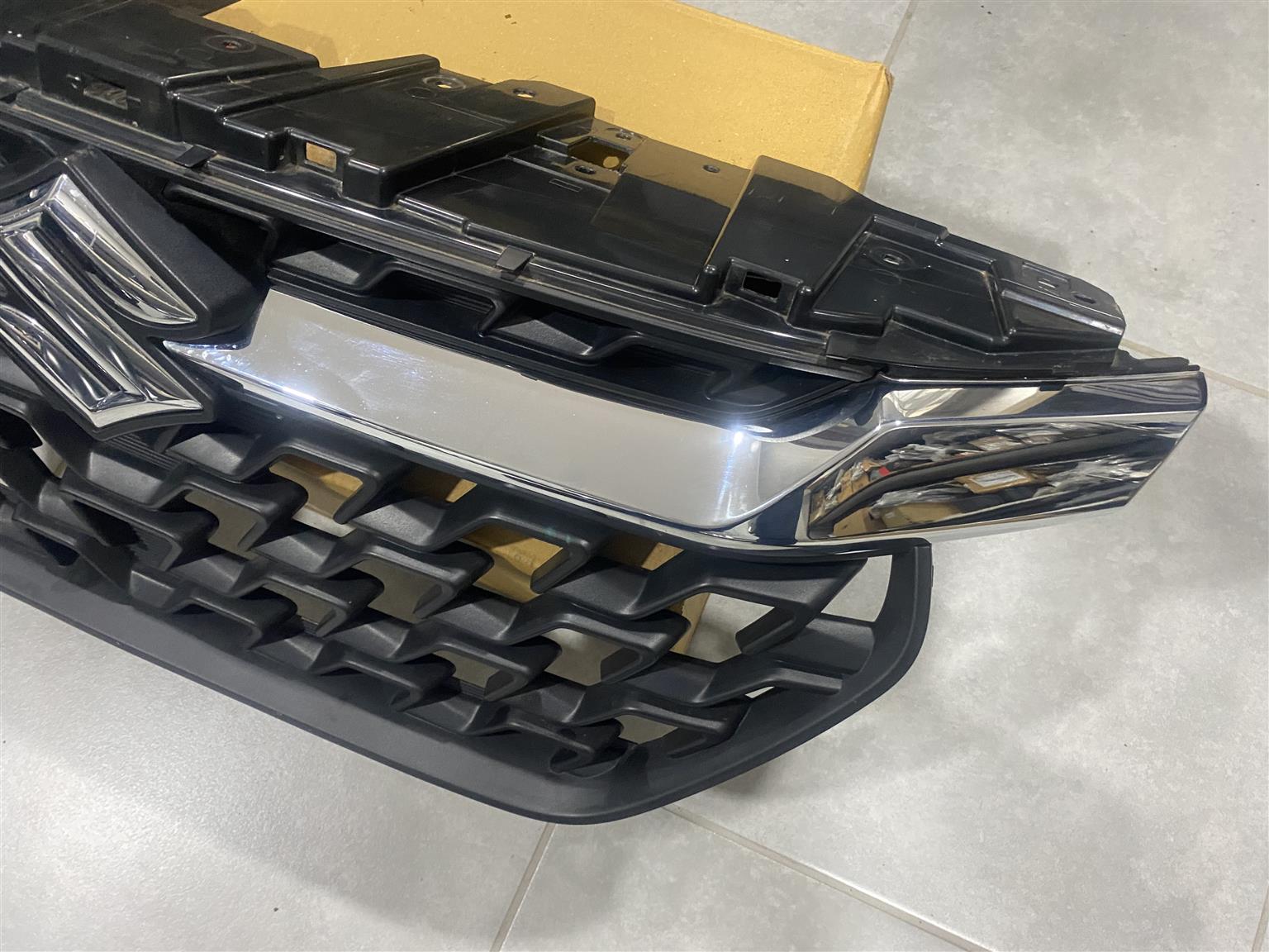 2025 SUZUKI FRONX RADIATOR GRILLE FOR SALE. IN PRISTINE CONDITION - Private Seller 2025 SUZUKI FRONX RADIATOR GRILLE FOR SALE. IN PRISTINE CONDITION - Private Seller