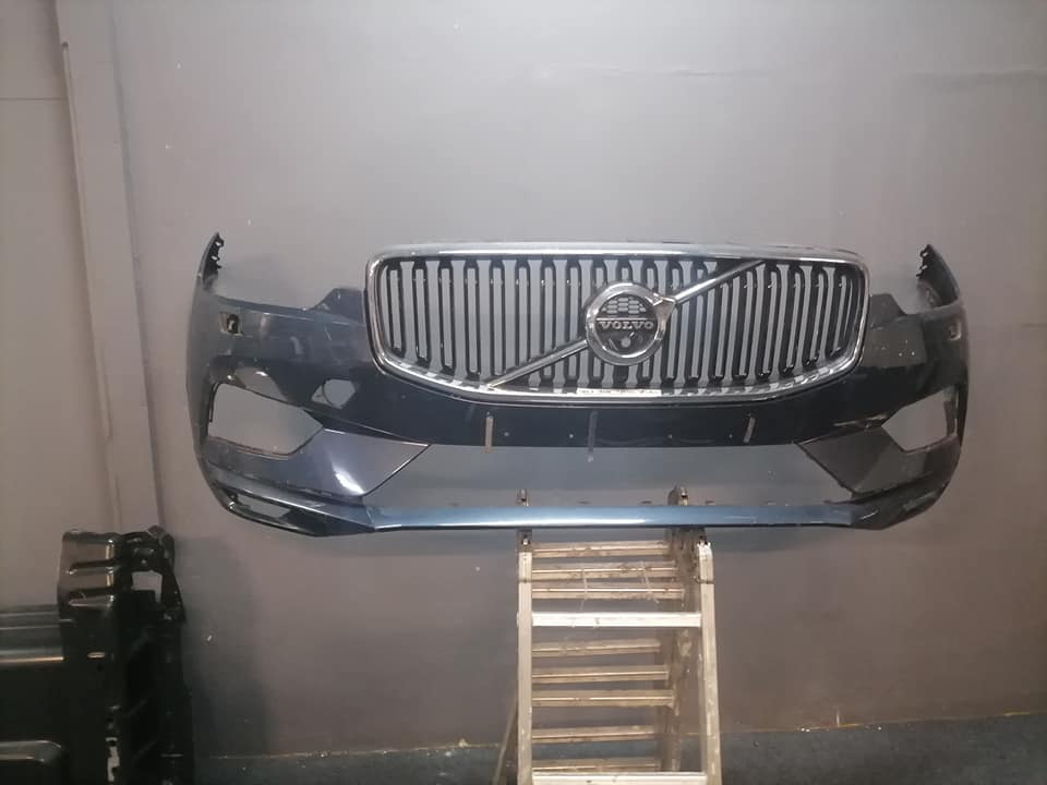 Volvo XC60 dark grey bumper DM or contact number in the description for assistance. - Private Seller