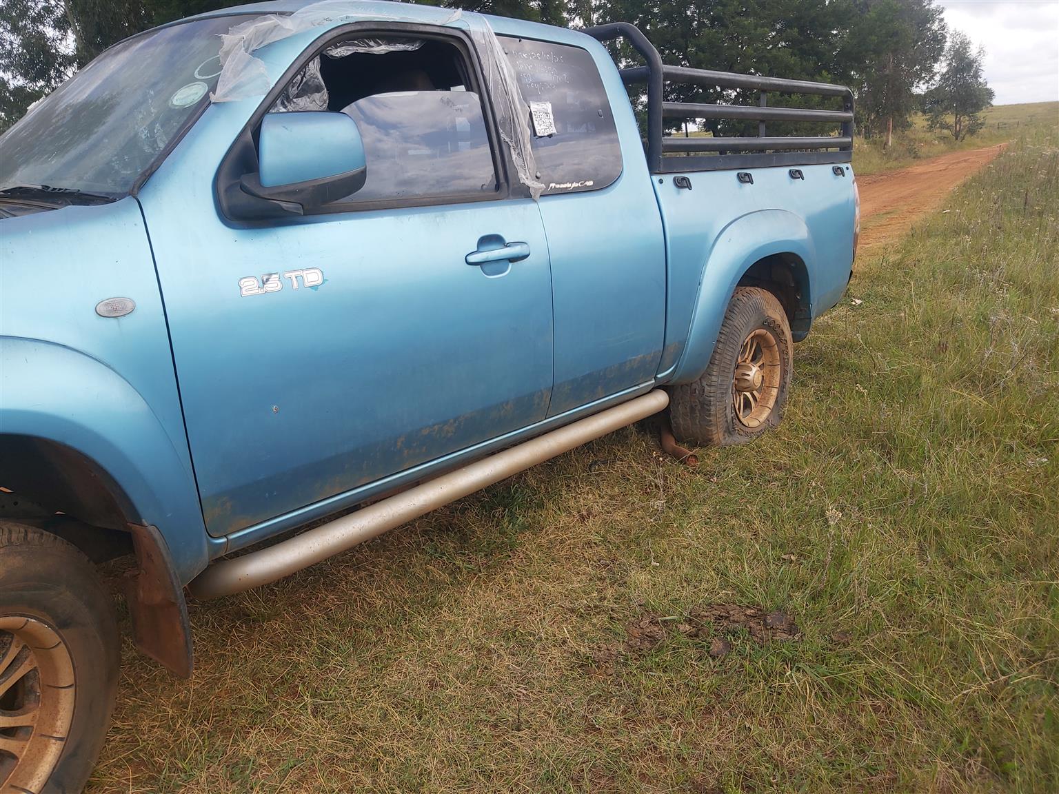 Bakkie Mazda BT50 2.5 diesel parts - Private Seller