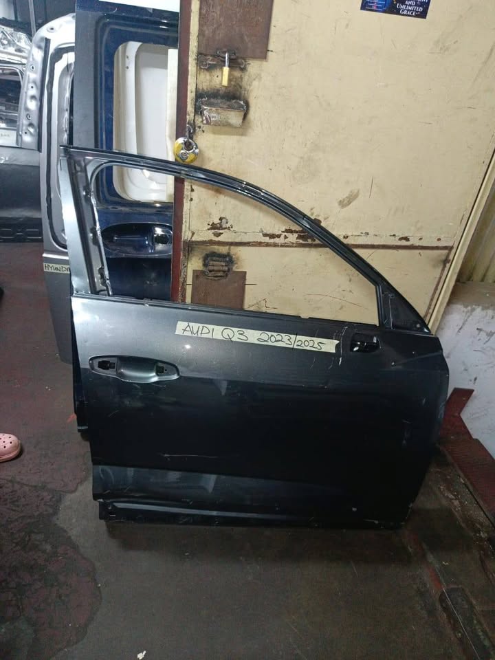 Audi Q3 2023/ 25 Right Front door - Private Seller Audi Q3 2023/ 25 Right Front door - Private Seller