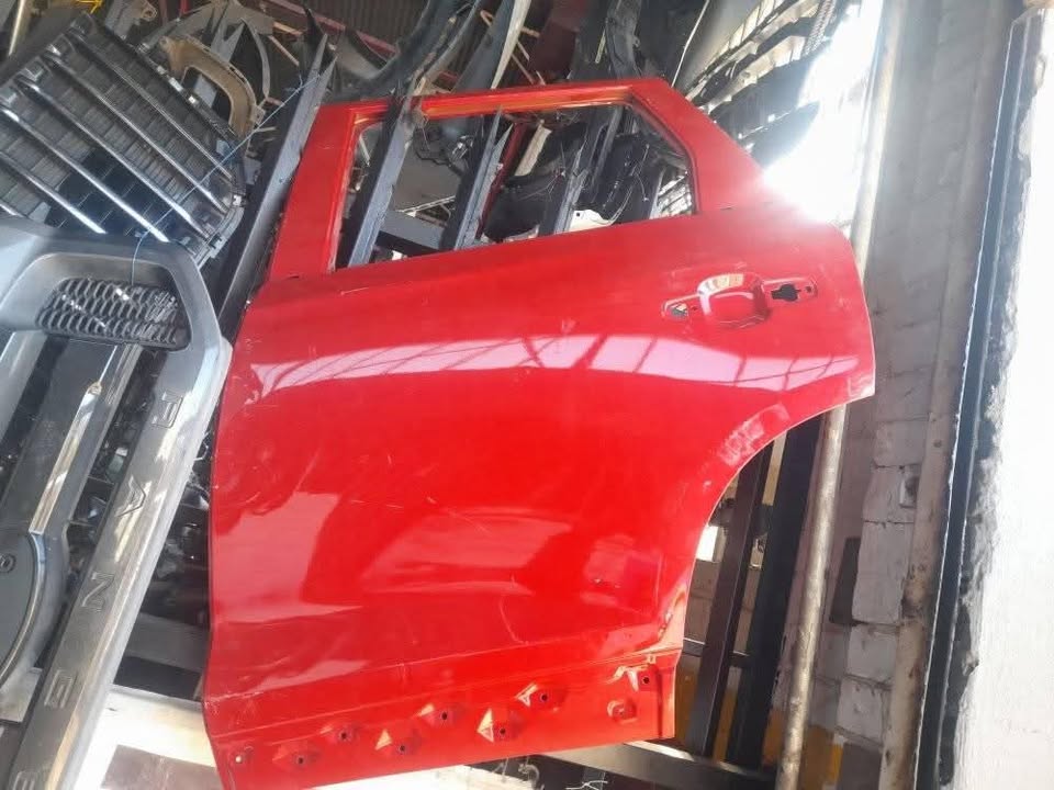 TOYOTA URBAN CRUISE LEFT BACK DOOR