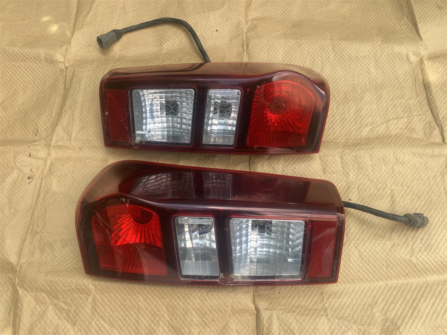 2021 ISUZU KB250 TAIL LIGHTS FOR SALE. IN PRISTINE CONDITION - Private Seller 2021 ISUZU KB250 TAIL LIGHTS FOR SALE. IN PRISTINE CONDITION - Private Seller