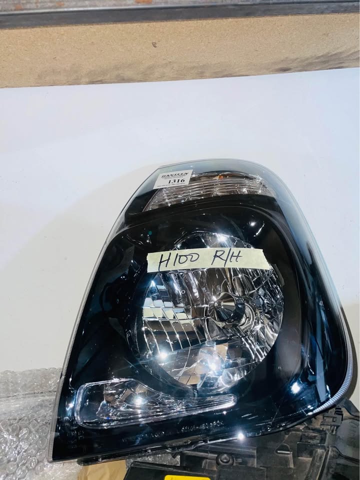 Hyundai H100 headlights - Private Seller Hyundai H100 headlights - Private Seller
