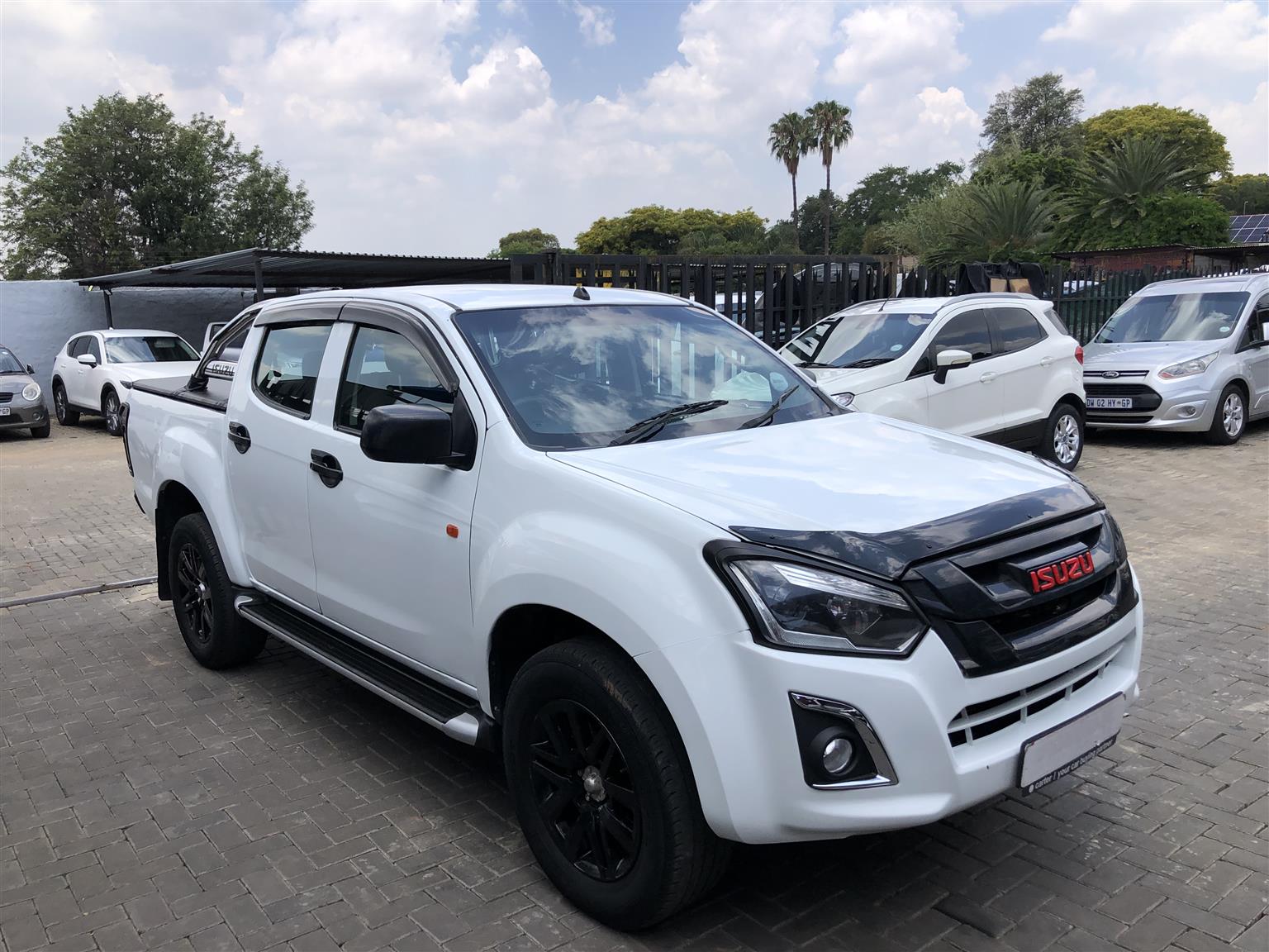 Used 2016 Isuzu KB 250D-Teq double cab Hi-Rider - Private Seller Used 2016 Isuzu KB 250D-Teq double cab Hi-Rider - Private Seller