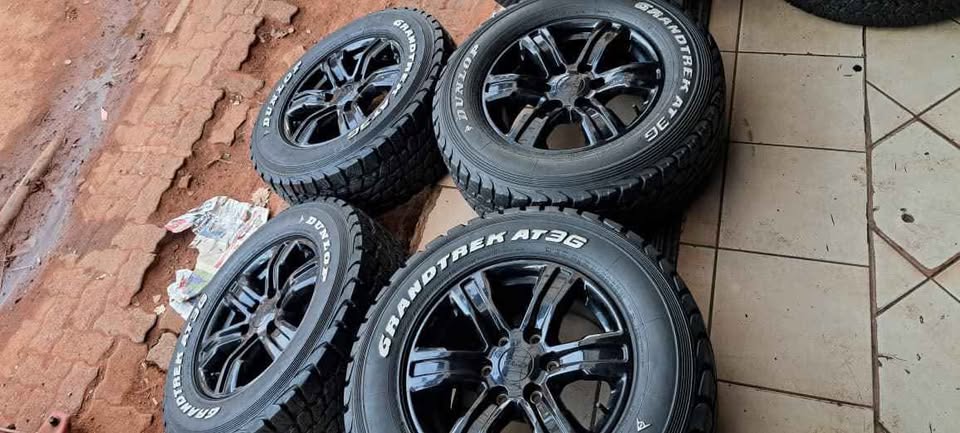 Set of 17 inch Ford Ranger mags and tyres