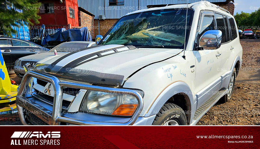 Mitsubishi Pajero Gen 3 stripping for spares
