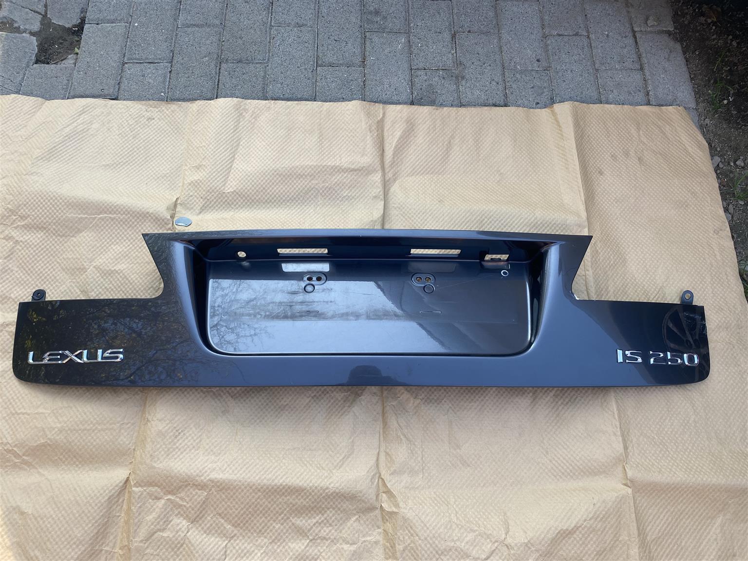 2013 LEXUS IS 250 BOOTLID ARCH MOULDING FOR SALE. IN EXCELLENT CONDITION 2013 LEXUS IS 250 BOOTLID ARCH MOULDING FOR SALE. IN EXCELLENT CONDITION