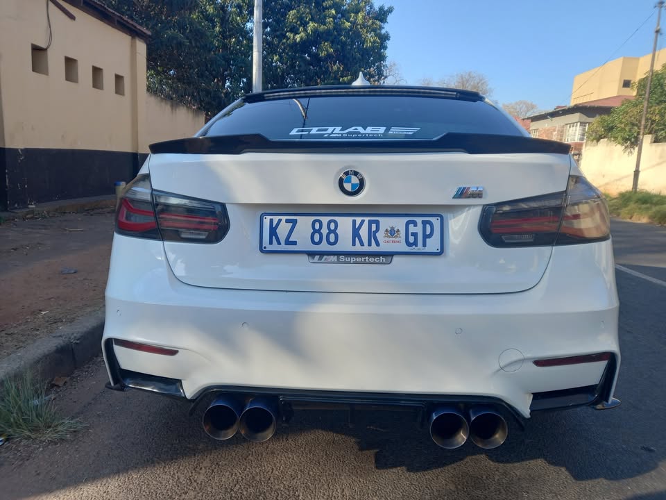 2017 BMW 320 i MSport, Petrol, Automatic, White, Sunroof, 90000kms