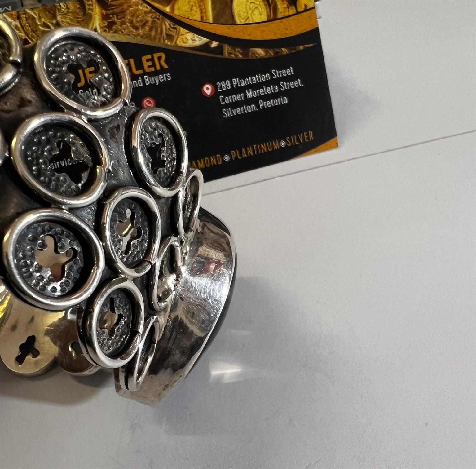 Vintage 925 Silver Ladies Hand Bangle
