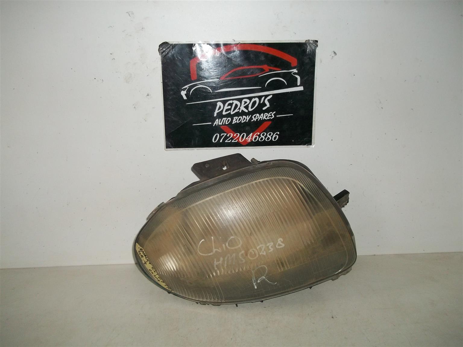 Renault Clio 2 '98-'01 right headlights - Private Seller Renault Clio 2 '98-'01 right headlights - Private Seller