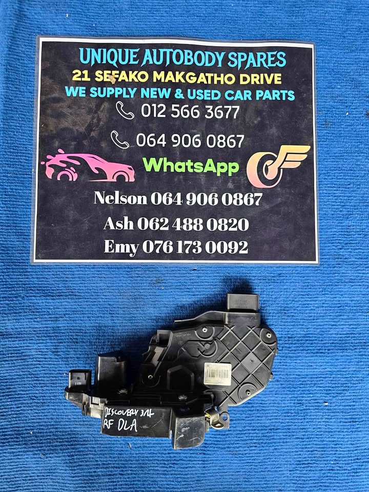 Land Rover Discovery Right Front Door Lock - Private Seller Land Rover Discovery Right Front Door Lock - Private Seller