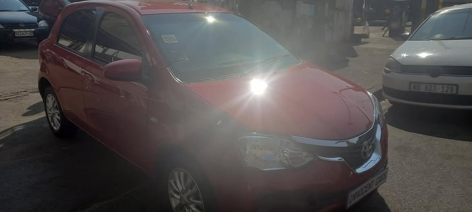MAROON 2019 TOYOTA ETIOS 1.5 SPRINTER 5Dr. HATCHBACK, 76000KM, ACCIDENT FREE,