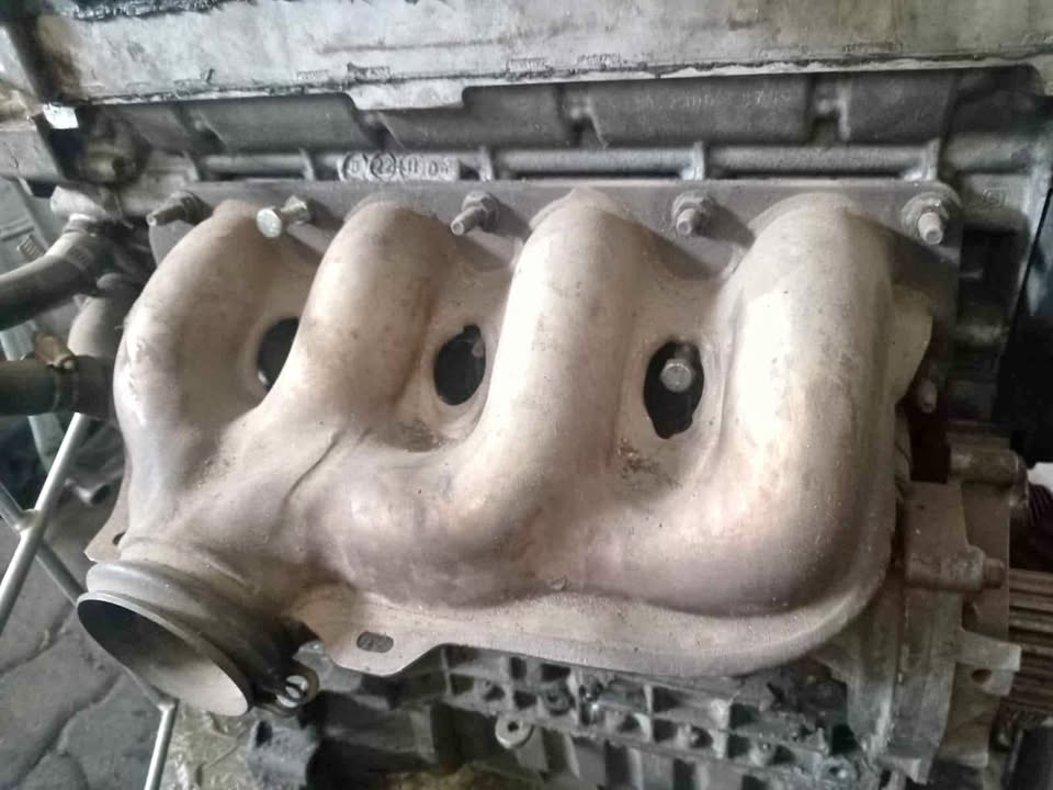Peugeot 3008 10fj exhaust manifold - Private Seller Peugeot 3008 10fj exhaust manifold - Private Seller