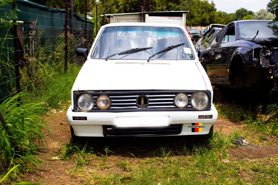VOLKSWAGEN GOLF MK1 STRIPPING - Private Seller VOLKSWAGEN GOLF MK1 STRIPPING - Private Seller
