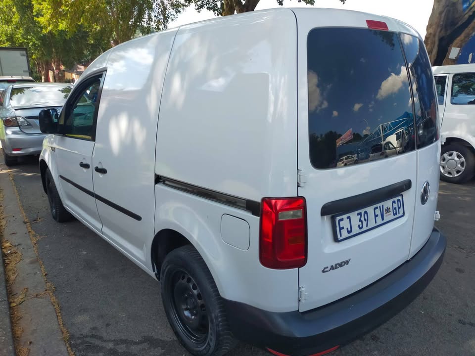 2016 VW Caddy Panel VAN 1.6 ENGINE PETROL, Manual Transmission, White Color, Mileage 85000kms