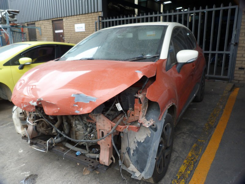 Renault Captur 1.5 dCi Manual K9K - 2017 SPARESBOYZ STRIPPING FOR SPARES - Private Seller