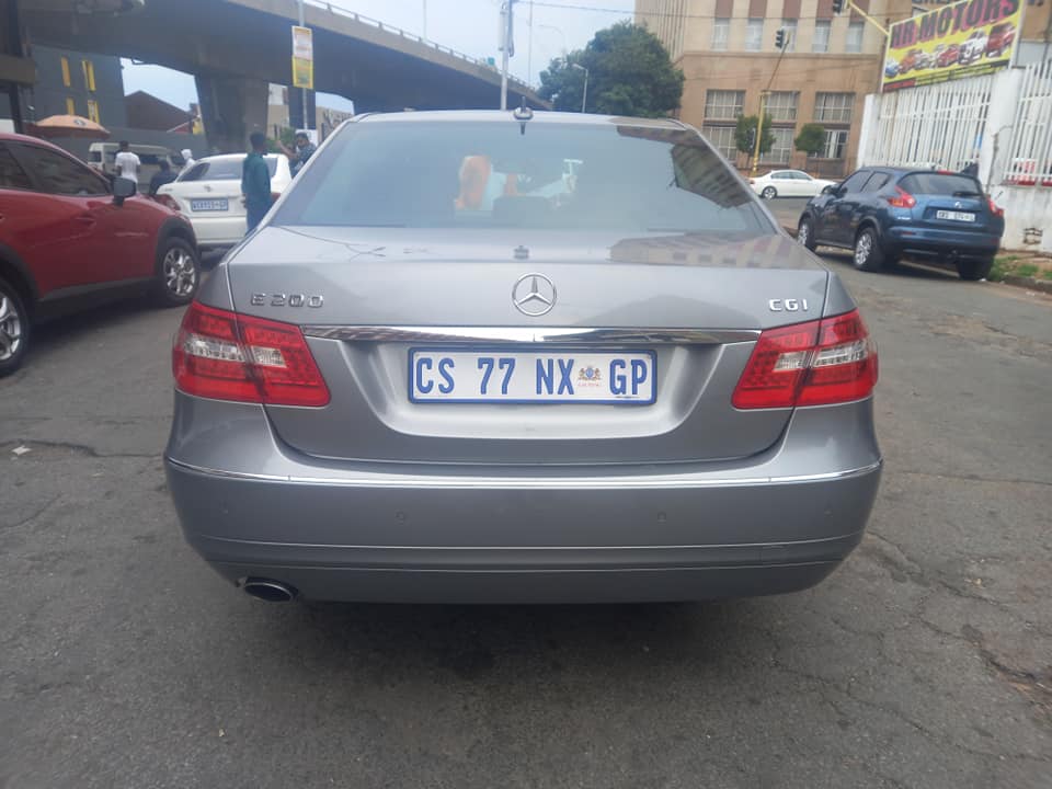2011 MERCEDES BENZ E200 CGI PETROL, AUTOMATIC TRANSMISSION, GREY COLOUR