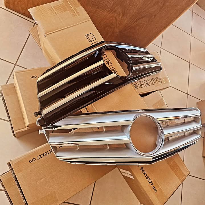 STRIPPING MERCEDES BENZ FOR SPARES AND - Private Seller STRIPPING MERCEDES BENZ FOR SPARES AND - Private Seller