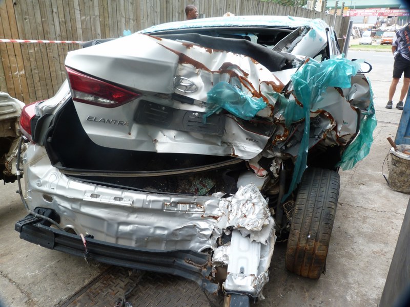 Hyundai Elantra 1.6 Executive AT Silver - 2018 STRIPPING FOR SPARES - Private Seller Hyundai Elantra 1.6 Executive AT Silver - 2018 STRIPPING FOR SPARES - Private Seller