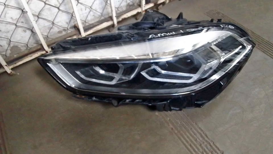 BMW F40 headlight - Private Seller BMW F40 headlight - Private Seller
