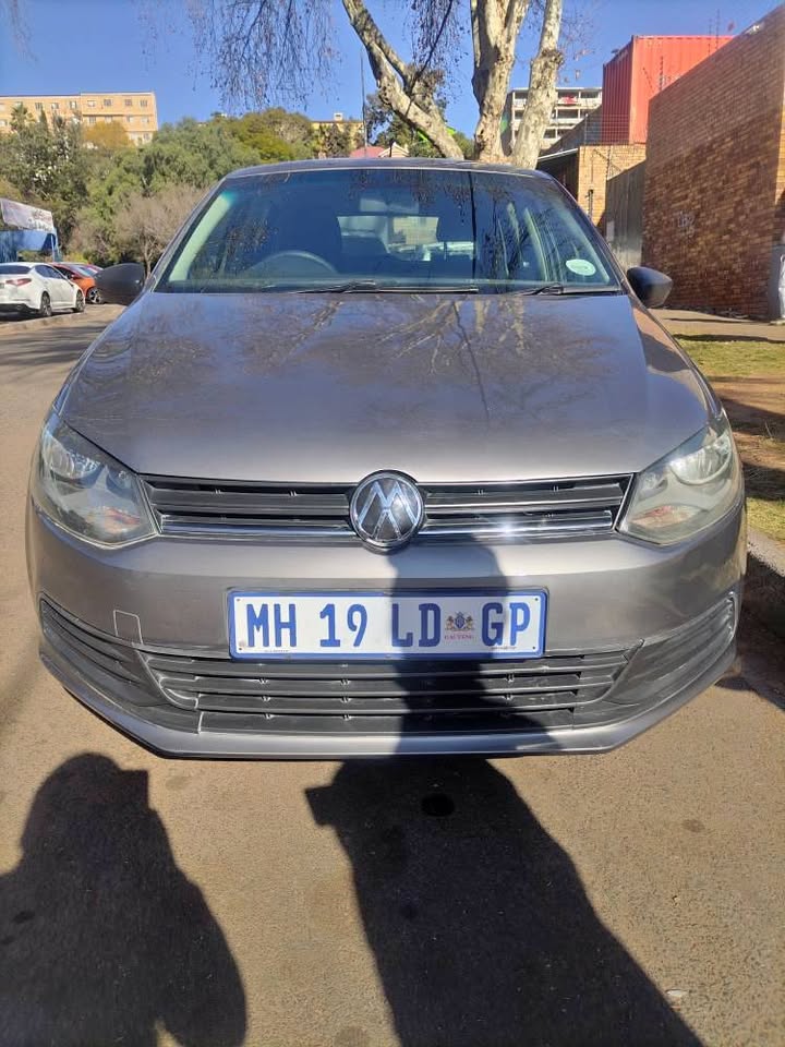2019 Polo vivo 1.6 hatchback