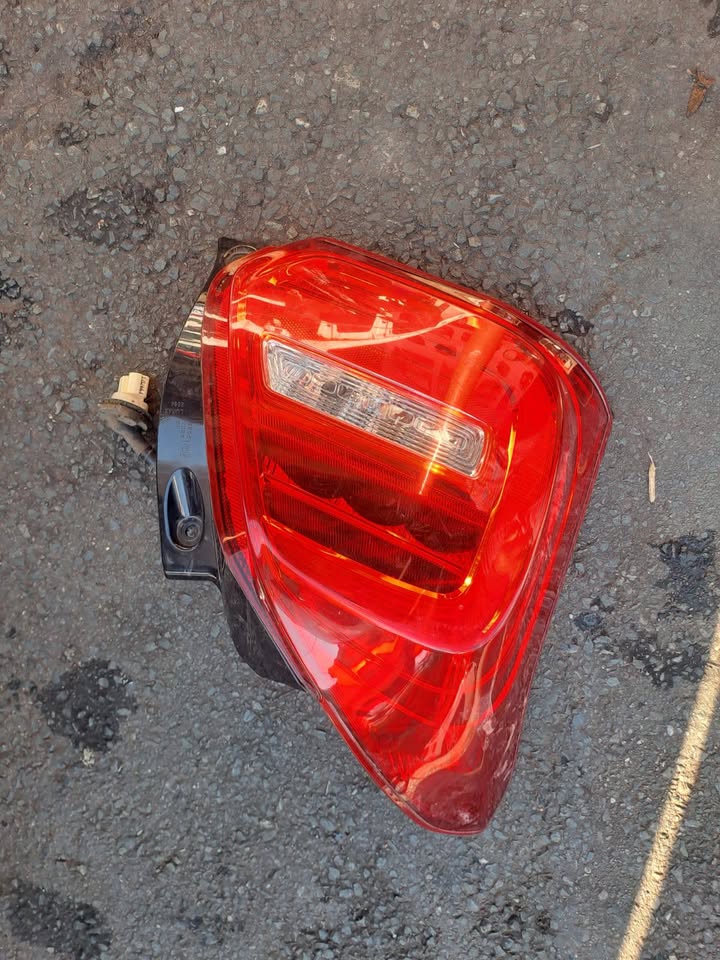 Suzuki Swift Taillight Left Side - Private Seller Suzuki Swift Taillight Left Side - Private Seller