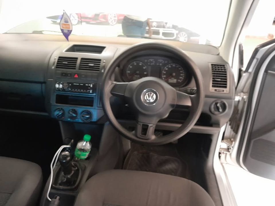 2013 VW POLO VIVO 1.4 HATCHBACK MANUAL