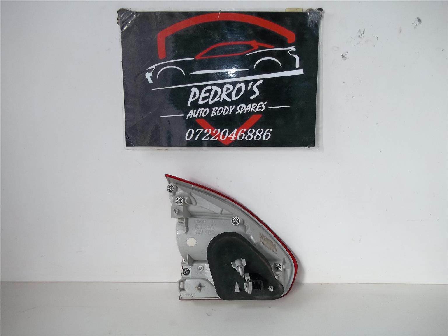 Peugeot 2008 right inner tail light - Private Seller
