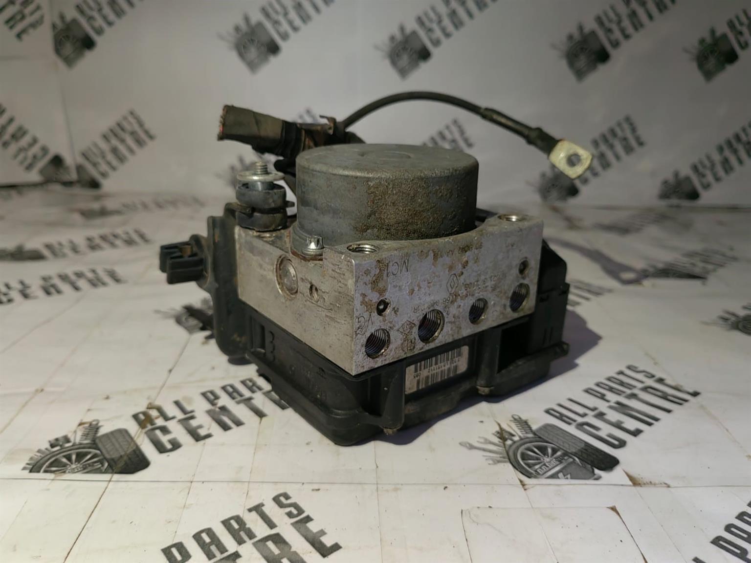 Nissan Np200 K9KM ABS pump for sale – Used