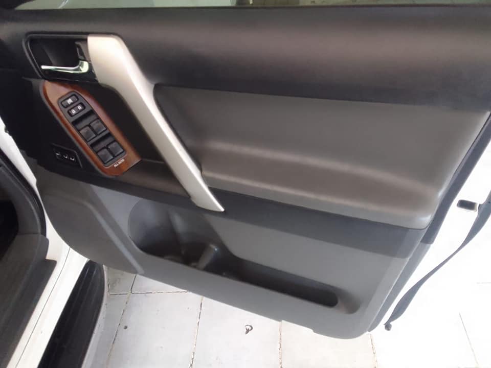2014 TOYOTA LANDCRUISER PRADO 3.0VX 4X4 DIESEL AUTOMATIC WHITE LEATHER INTERIOR FULL SERVICE HIST