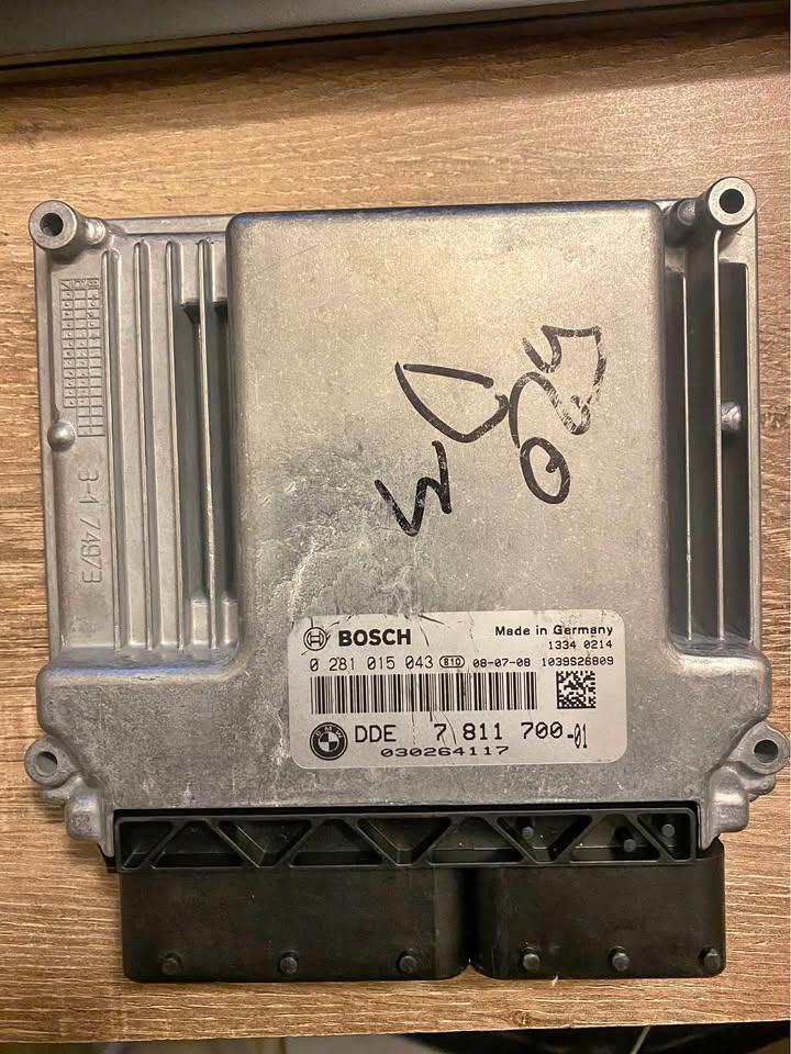 BMW 320d E90 Facelift ECU COMPUTER BOX BMW 320d E90 Facelift ECU COMPUTER BOX