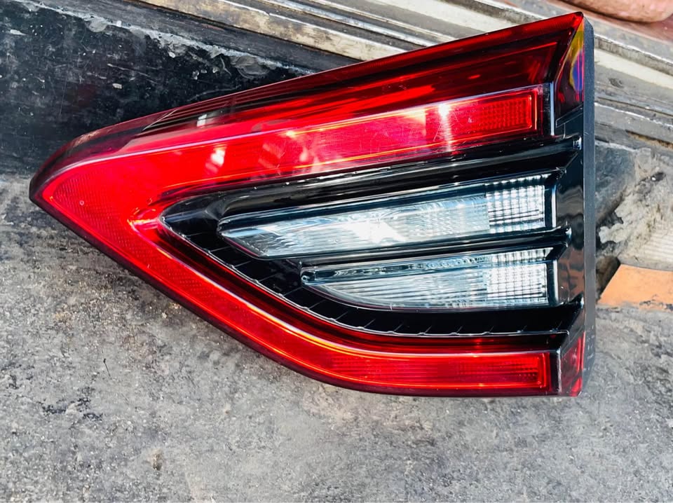 Chery Tiggo 4 pro taillight - Private Seller Chery Tiggo 4 pro taillight - Private Seller