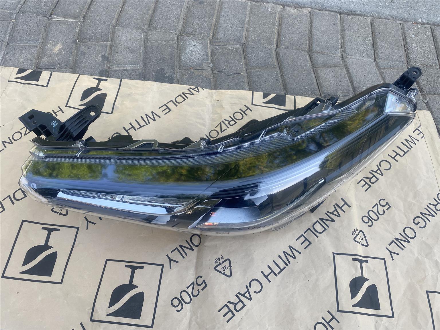2024 TOYOTA COROLLA CROSS HALOGEN HEADLIGHT LEFT SIDE FOR SALE
